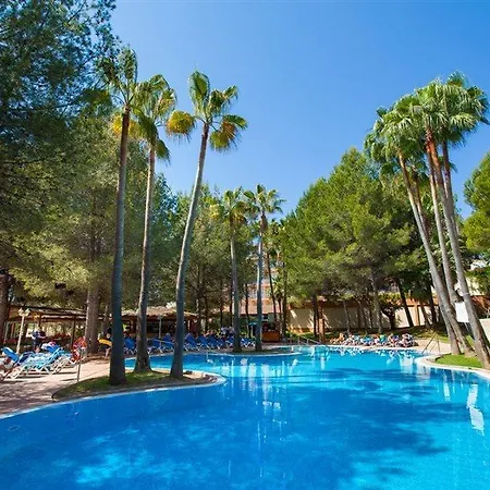 Valentin Park * Peguera